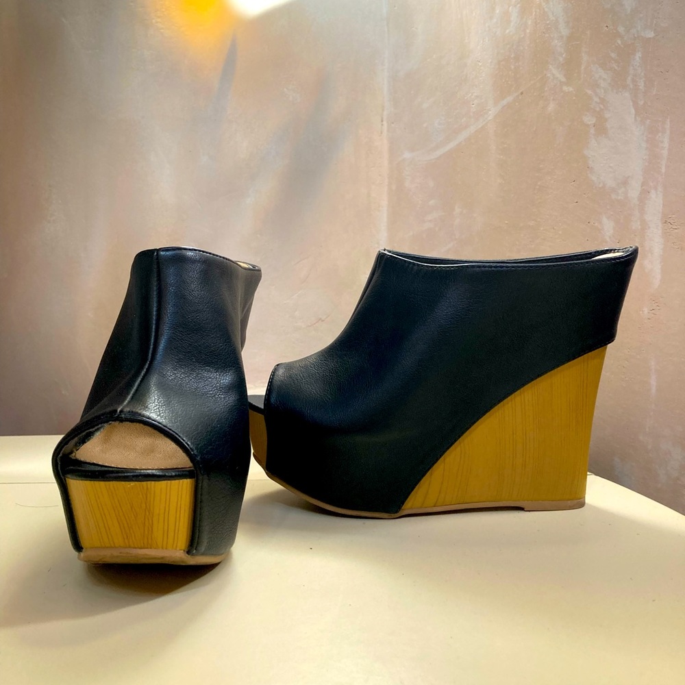 Peep toe wedges